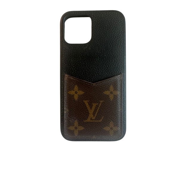 LOUIS VUITTON IPHONE CASE 12/12 ProBlack Leather w/ MonogramAUTHENTIC